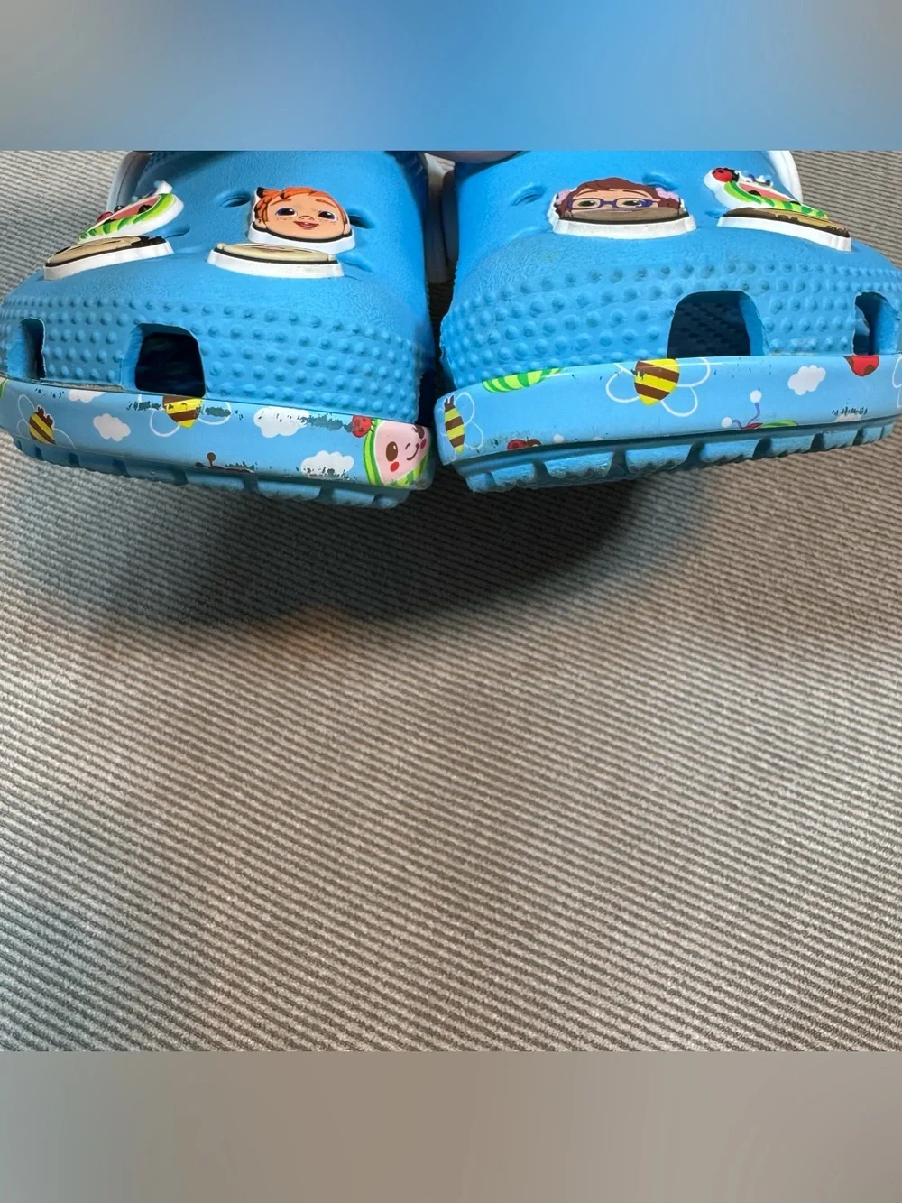 Cocomelon Crocs Blue Toddler Size 8 Classic Clogs Very Good Condition